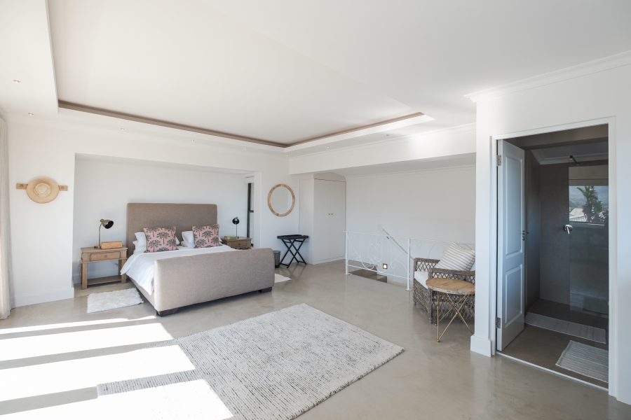 6 Bedroom Property for Sale in Belvedere Western Cape